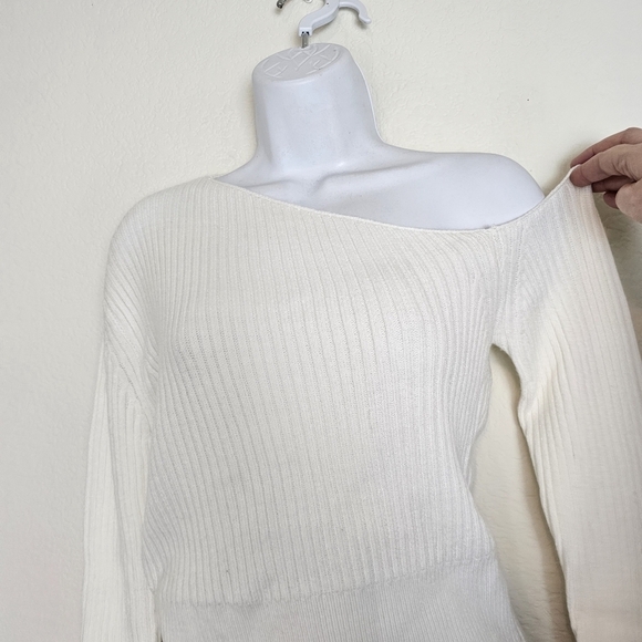 Commense Ribbed One-Shoulder Sweater Top White Size Large Trendy Minimalist - Picture 6 of 10